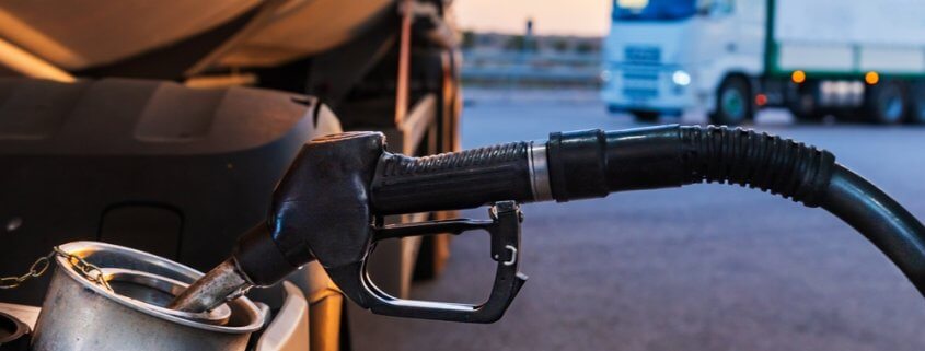 How to Apply for a Fuel Card for Your Trucking Business