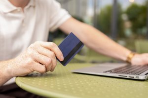 what business credit cards report to personal credit